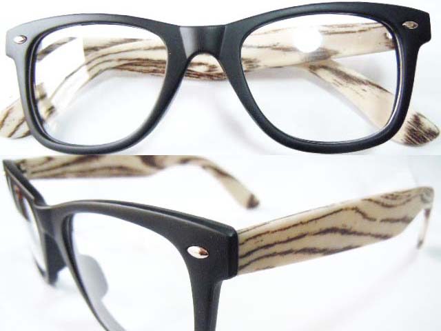 P114   Plastic Injection Eyeglass Frame