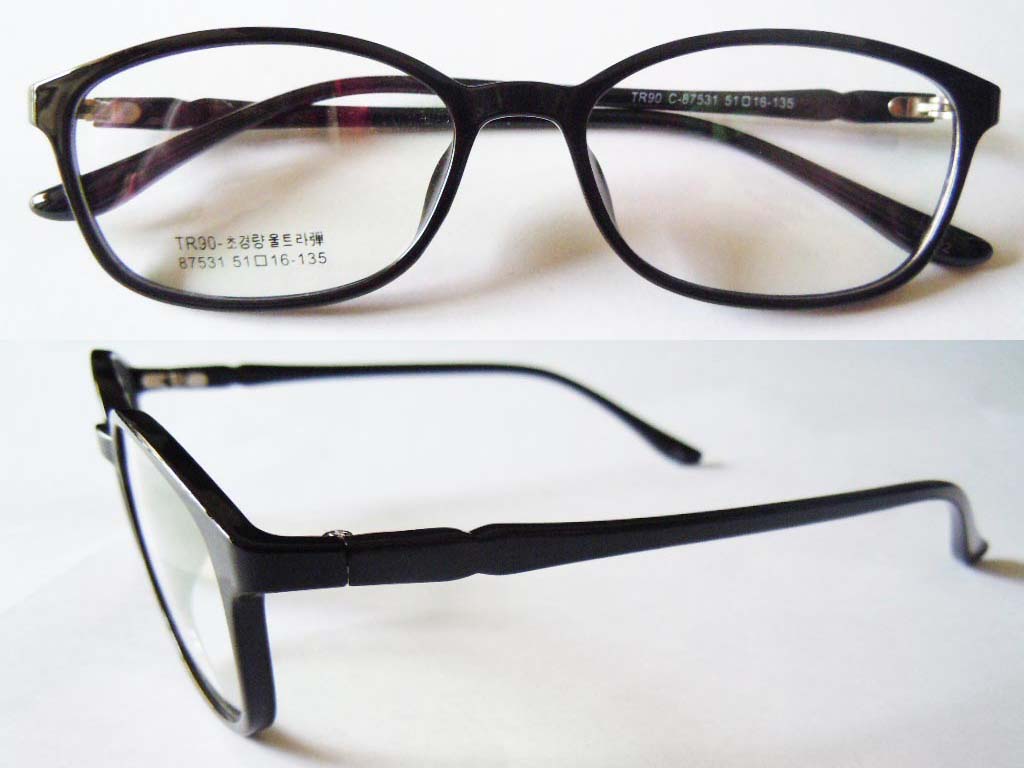 P546   TR90 Eyeglass Frame