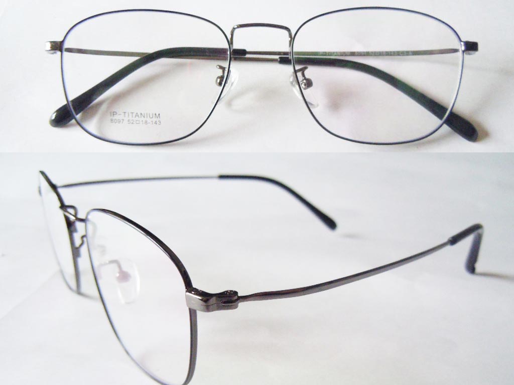 T126  Pure Titanium Eyeglass Frame